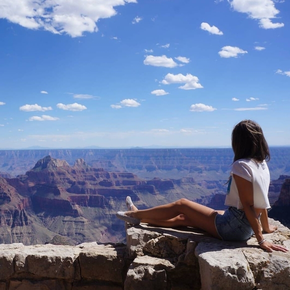 Meet your Posher, Liz - Picture 1 of 1